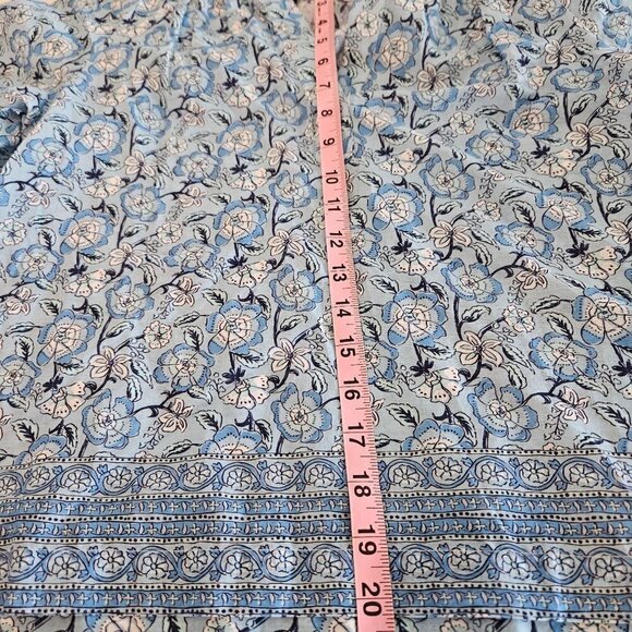 VINEYARD Vines Frangipani Floral Beachy Popover Blue and White Top, Size XS - Picture 9 of 9
